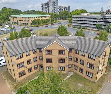 2 Bedroom Flat - Purpose Built - Photo 3