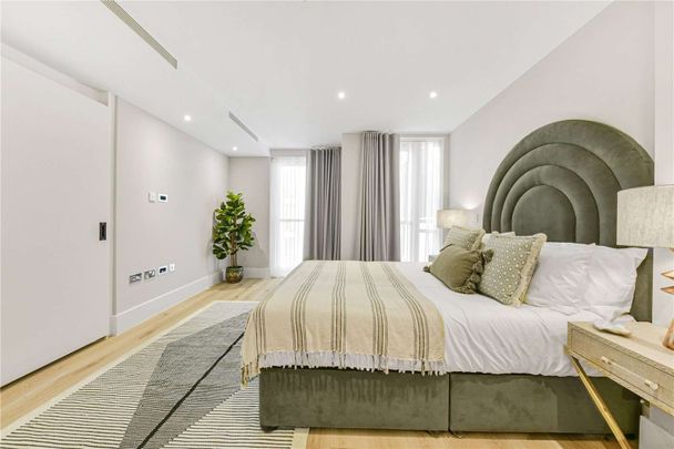 Stunning four bedroom apartment in a high specification new development on Baker Street - Photo 1