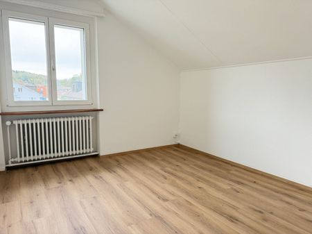 Frisch sanierte Dachgeschosswohnung zum Wohlfühlen! - Foto 5