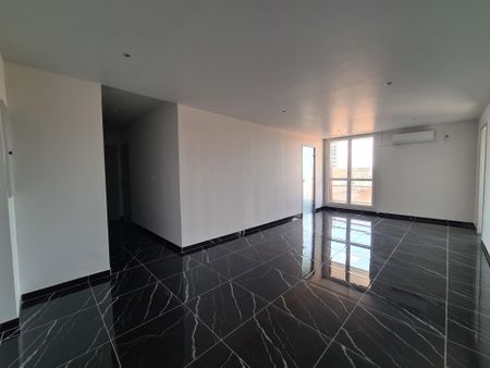 Location Appartement 3 pièces 77m² AGEN 47000 - Photo 2