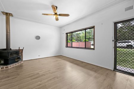 44 Ku-ring-gai Chase Road, Mount Colah. - Photo 4