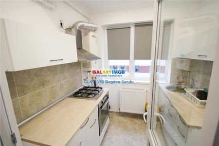 Garsoniera decomandata de inchiriat Militari Residence - Fotografie 3