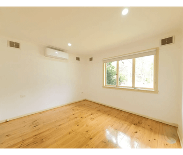 Conveniently Located Three Bedroom Home - Photo 2