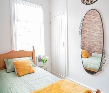 2 Bed Terraced House, Liverpool, L4 - Photo 2