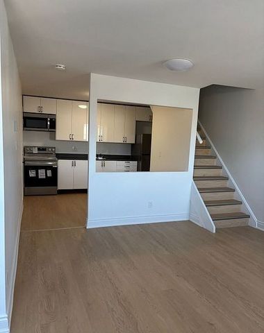 For Lease - 909A Danforth Avenue, Toronto, Ontario - Photo 5