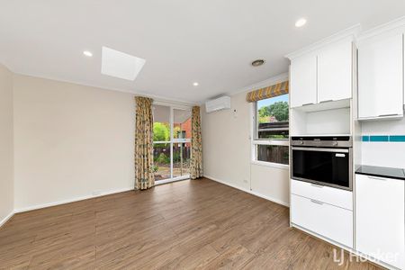 8 Knaggs Crescent, Page ACT 2614 - House For Rent | Domain - Photo 4