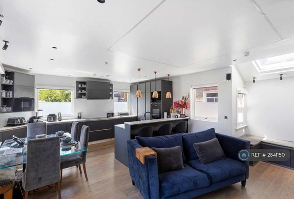 3 bedroom maisonette to rent - Photo 1