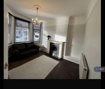 2 bedroom maisonette to rent - Photo 5