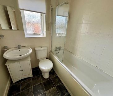 2 bedroom semi-detached house to rent - Photo 2
