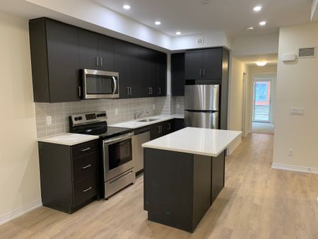 For Lease - 2635 William Jackson Drive Unit# 308, Pickering, Ontario - Photo 3