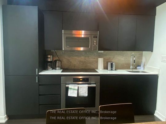 For Lease - 112 Fort York Boulevard, Toronto, Ontario - Photo 1