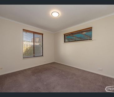 1/10 Mippi Road, Halls Head, WA 6210 - Photo 1