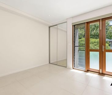 Contemporary Terrace in Alexandria - Photo 3