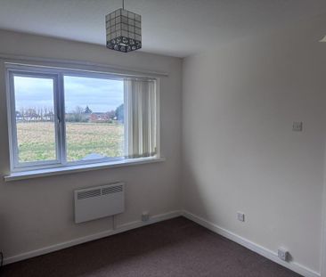 2 bedroom maisonette to rent - Photo 4
