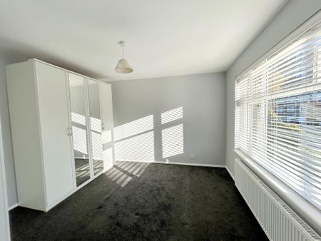 2 bedroom maisonette to rent - Photo 4