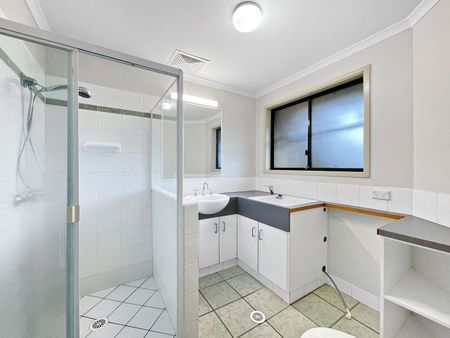 Relaxed Coastal Living in Sunrise - Photo 4