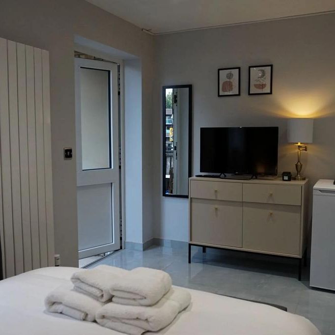 1 bedroom in a house share to rent - Photo 1