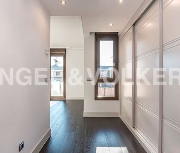 Casa o chalet de alquiler en Flauta Mágica, Zona Monte El Pilar - Photo 3