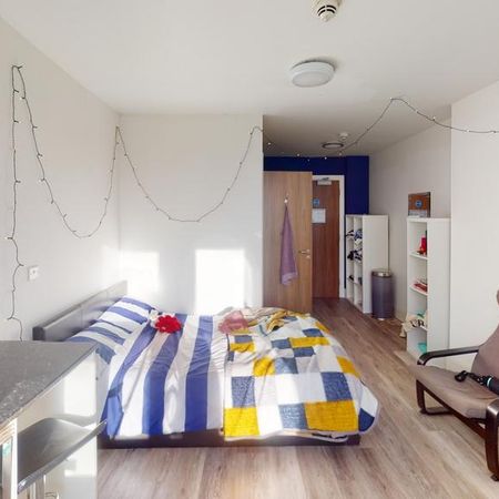 Studio to rent - Photo 3