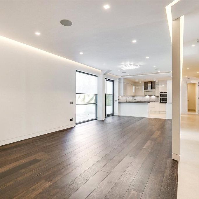 4 bedroom flat to rent - Photo 1