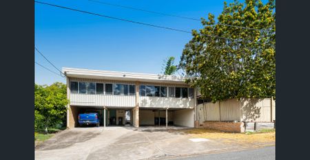 Ground Floor Unit with Private Courtyard - Photo 5