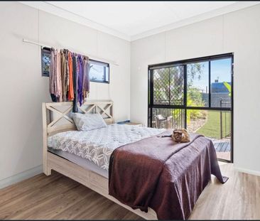 WATER & ELECTRICITY INCLUDED! SPACIOUS 1-BEDROOM IN PRIME LOCATION - Photo 1