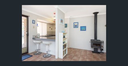 Family Home with Ample Parking + Side Access - Photo 4