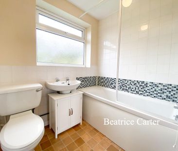 2 bedroom detached bungalow to rent - Photo 6