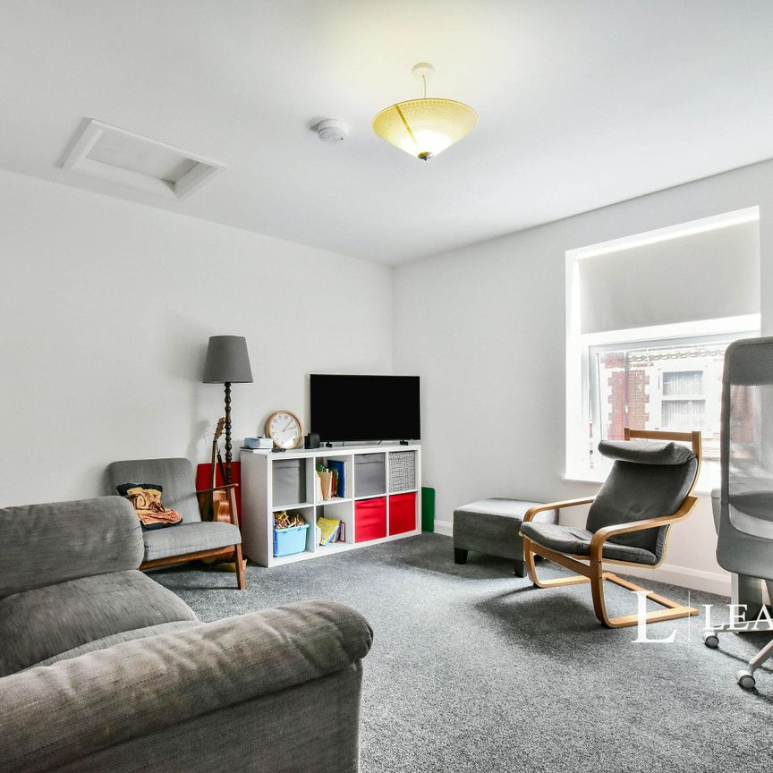 3 bedroom house to rent Wincombe Street, Manchester, M14 - Photo 1