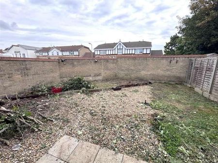 Davenport Close, Gosport, PO13 - Photo 4