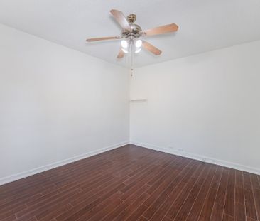 For Lease - 56 Ash Crescent, Toronto, Ontario - Photo 3