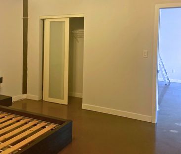 For Lease - 66 Bay Street Unit# 715, Hamilton, Ontario - Photo 4