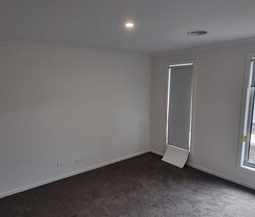 Experience Luxury Living for Just $500/week: Your Dream Home Awaits at 26 Carisbrook Crescent! - Photo 3