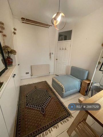 2 bedroom maisonette to rent - Photo 5