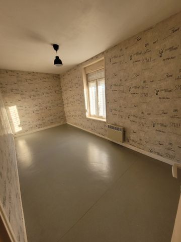 Location Appartement 2 pièces 38m² MAUBEUGE 59600 - Photo 2