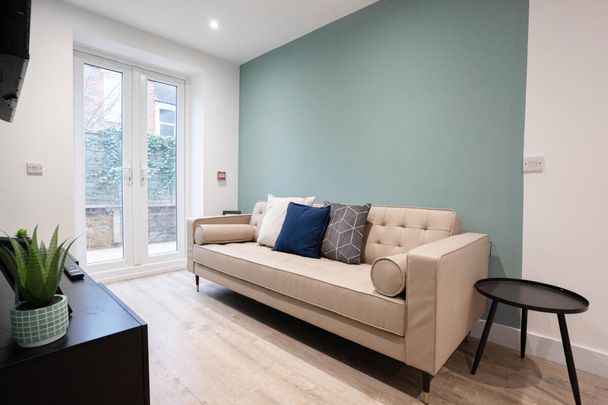 Telephone #68 - Photo 1