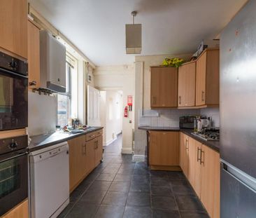 7 bedroom terraced house to rent - Photo 3