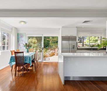 Sunsets, seclusion and elevated warm family living - Photo 4