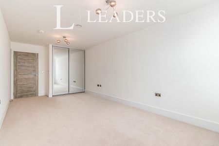 Wattevile House, Burlington Road , KT3 - Photo 4