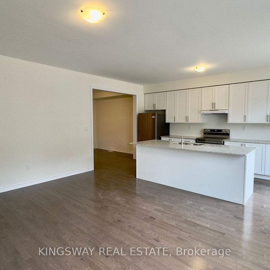 For Lease - 16 Blick Crescent, Aurora, Ontario - Photo 1
