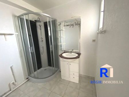 Location Appartement 3 pièces 59m² GRENOBLE 38100 - Photo 2