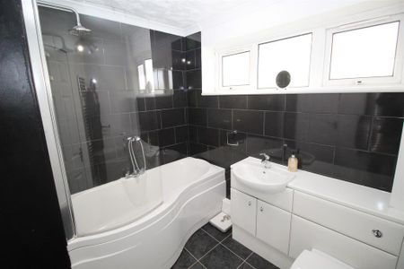 2 bedroom maisonette to rent - Photo 5