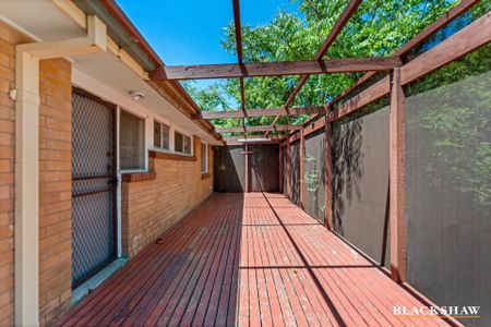 95 Gilmore Crescent, Garran ACT 2605 - House For Rent | Domain - Photo 3