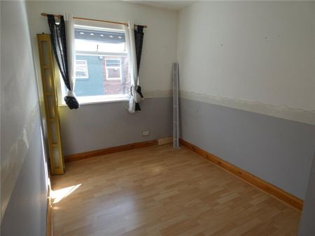 3 bedroom terraced house to rent - Photo 3