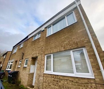 3 bedroom semi-detached house to rent - Photo 4