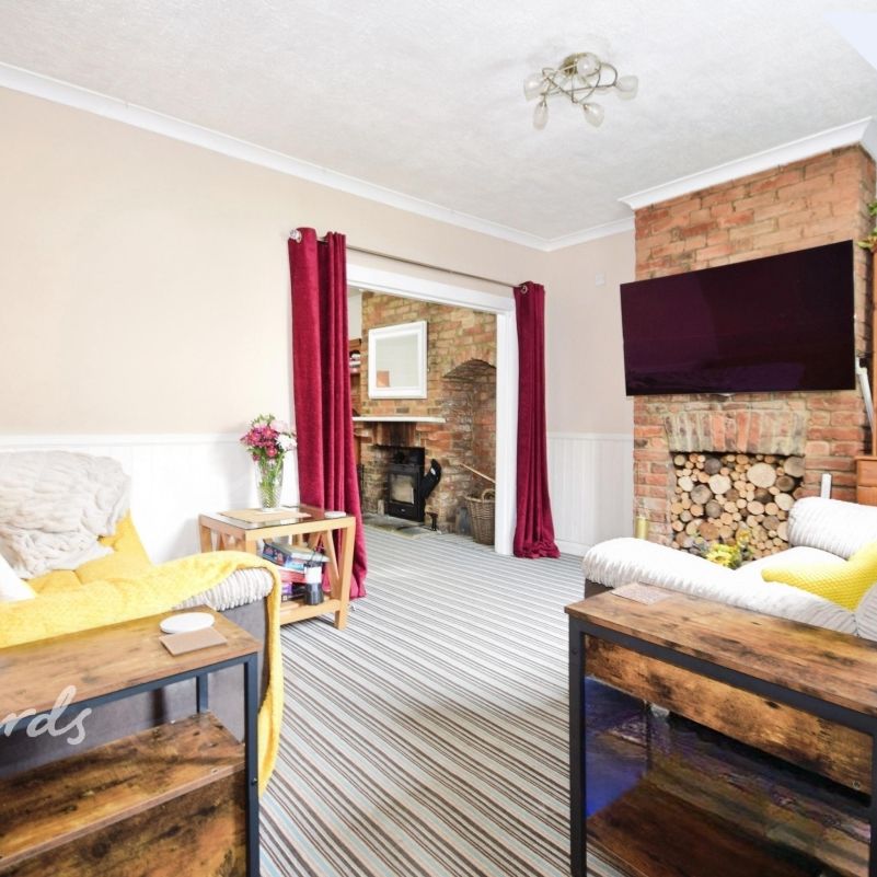 3 bedroom terraced house to rent - Photo 1