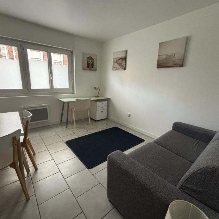 STUDIO MEUBLE BAS HENRIVILLE A PROCHE CENTRE-VILLE ET GARE - Photo 1