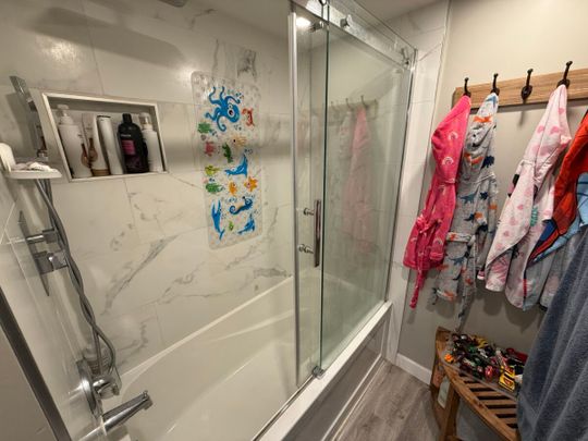 Modern Suite in Burnaby - Photo 1