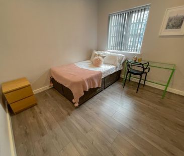 6 bedroom house to rent - Photo 5