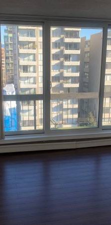 Studio Apartment-Prime Location-Near Stanley Park-View - Photo 1